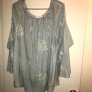 NWOT 3x ruffle sleeve gingham blouse